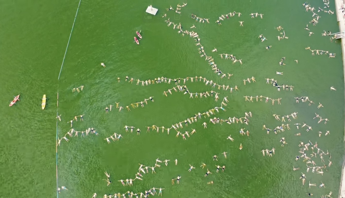 Dos mil personas hicieron la plancha en la laguna de Mar Chiquita