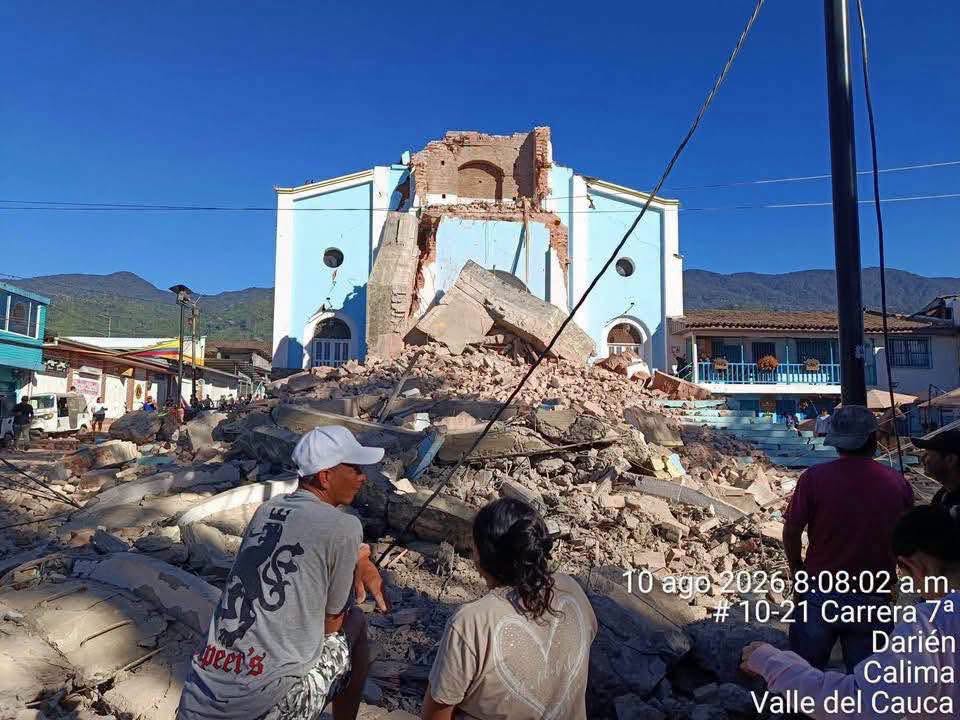 Fuerte sismo de 7,4 sacudió gran parte de Colombia